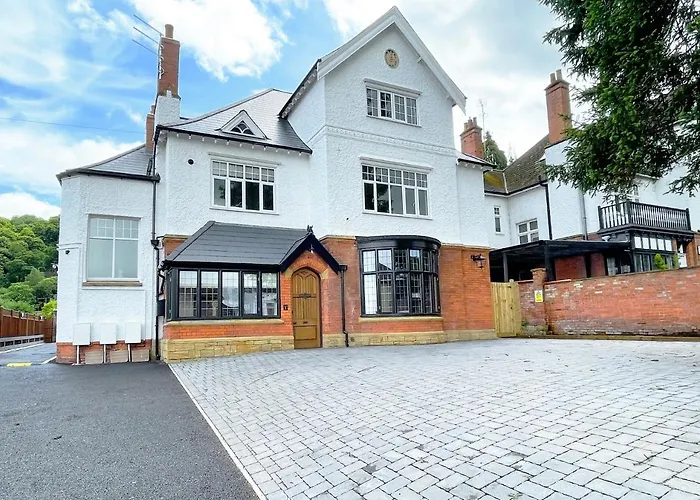 Selworthy - Luxury 3 Bedroom Apartment