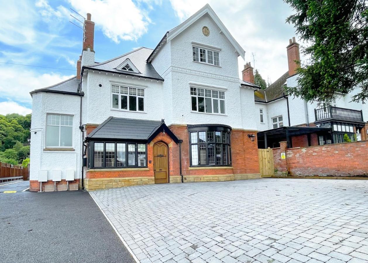Selworthy - Luxury 3 Bedroom Apartment Yeovil