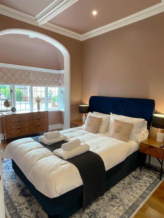 Selworthy - Luxury 3 Bedroom Apartment Yeovil